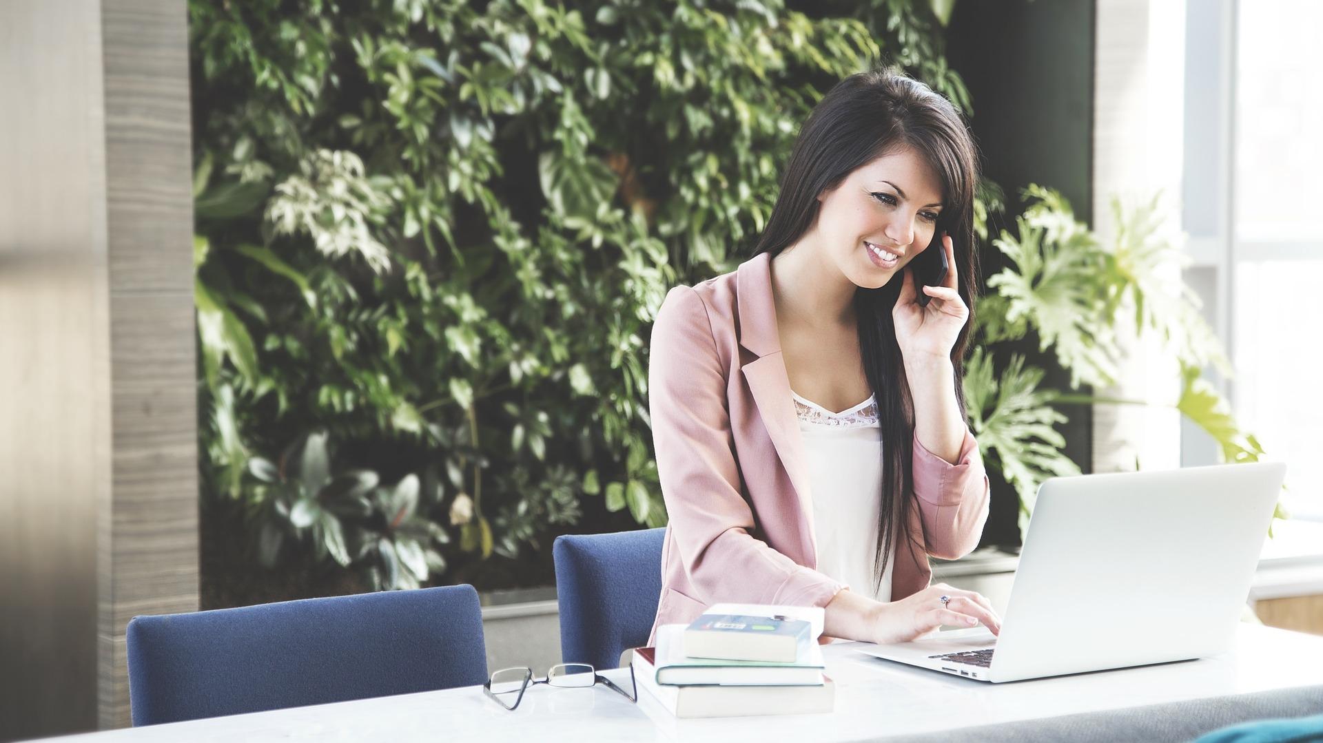 8 Estratégias de Sucesso para Mulheres que Lideram 